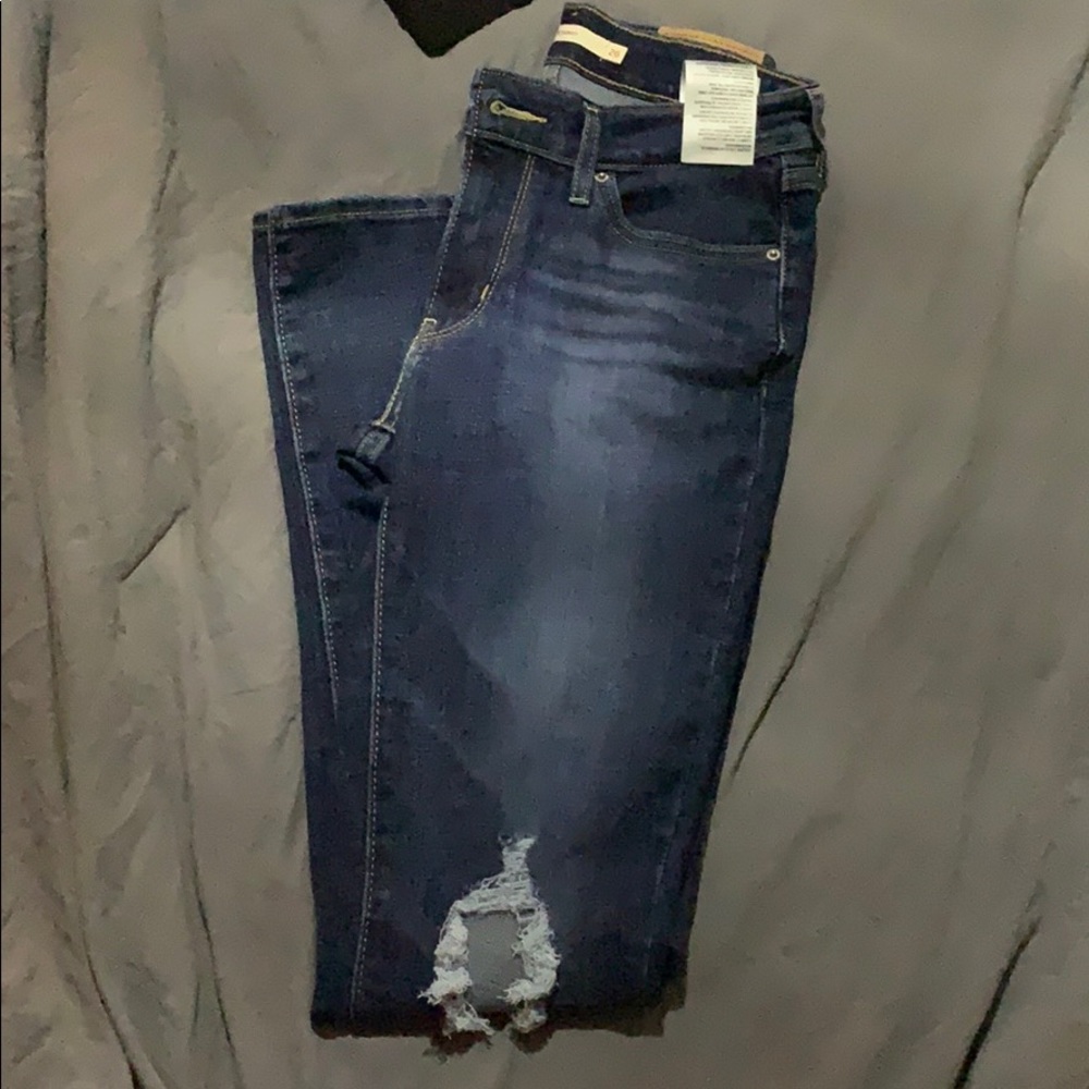 711 Levi’s